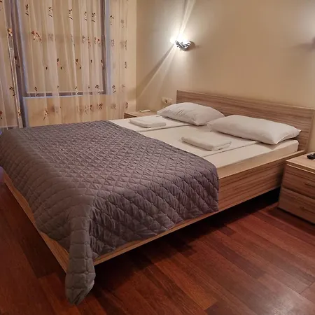 Zlatna Kotva Apartman *
